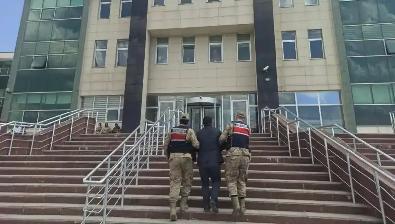 Hapis Cezasıyla Aranan Şahıs, Saklandığı Yerde Ele Geçirildi