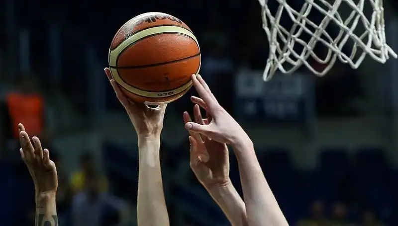 Kadın Basketbolunda Fenerbahçe-Beşiktaş Yarı Final Mücadelesi Başlıyor!