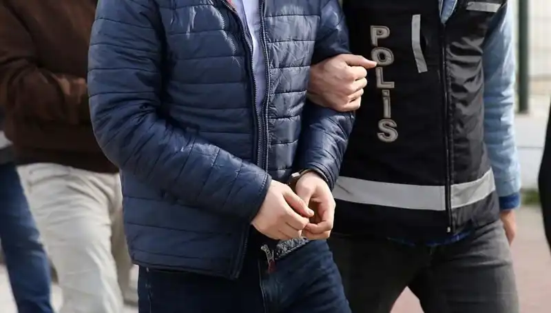 Türkiye'de Üç İlde Dev Uyuşturucu Operasyonu: 39 Şüpheli Tutuklandı