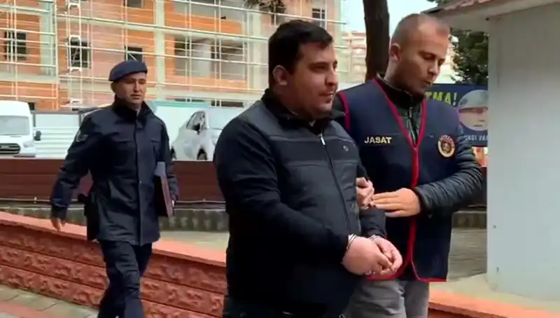 410 Ayrı Suçtan Aranan Zanlı Kıskıvrak Yakalandı: Olay Yerinden Detaylar