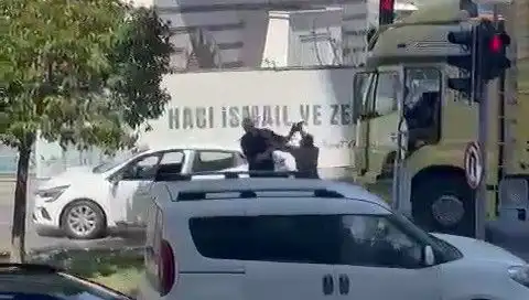 İstanbul Trafiğinde Çekiçli Dehşet: Olayın Ardındaki Gerçekler