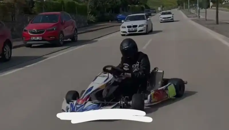 Go-Kart Sürücüsünün Tehlikeli Drift Oyunu Yolda Şok Etkisi Yarattı!