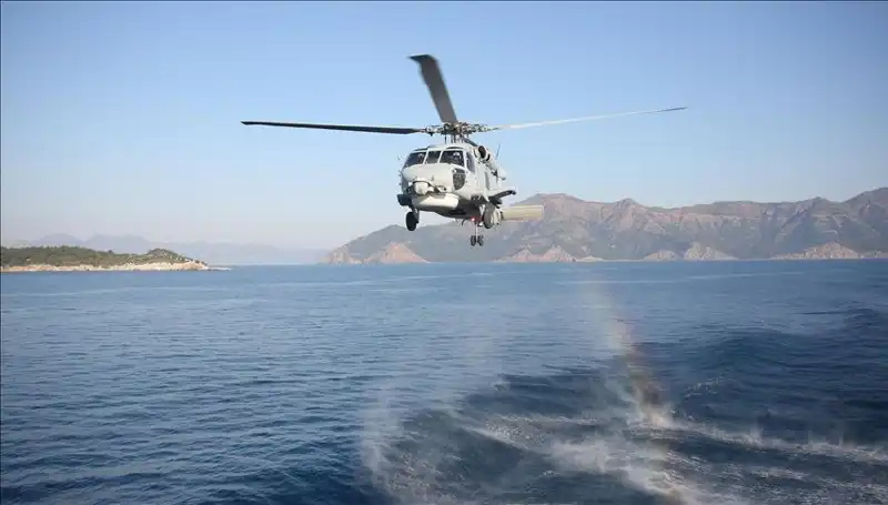 Askeri Helikopter Beklenmedik Bir Şekilde Denize İniş Yaptı: Neler Oldu?