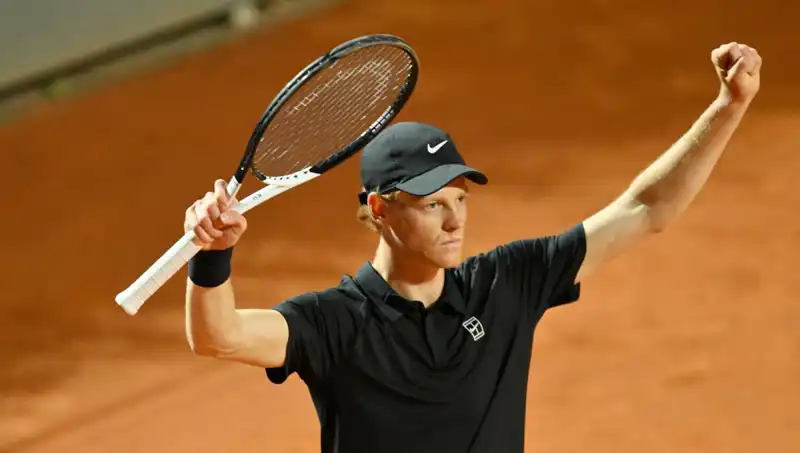 Wimbledon'da Yarı Final Mücadelesi: Tenis Dünyasının Zirvesi İle Tanışın