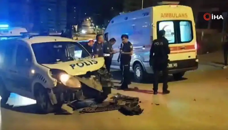 Ankara’da Polis Aracına Çarpan Hafif Ticari Araçta Şok Detaylar