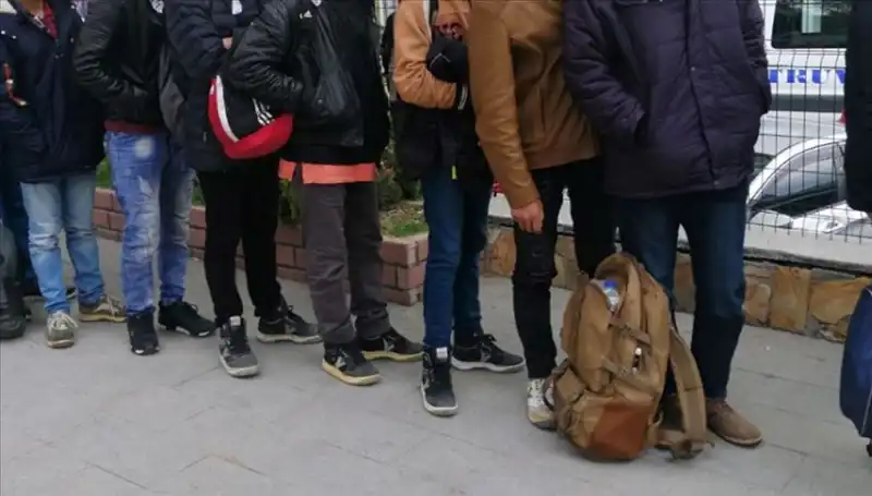 Edirne’de 10 Düzensiz Göçmen Yakalandı: Sınır Güvenliği Artırılıyor