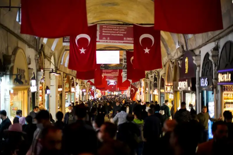 Kapalıçarşı'da 100 Milyon Liralık Vurgun: Güvenlik Zafiyetleri ve Lüks Restoran İlişkisi