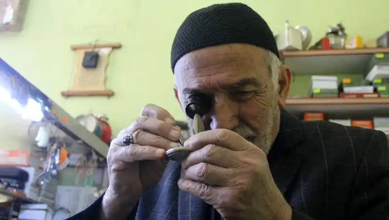 Yarım Asırlık Dükkan: 58 Yıldır Zamanı Donduran Usta