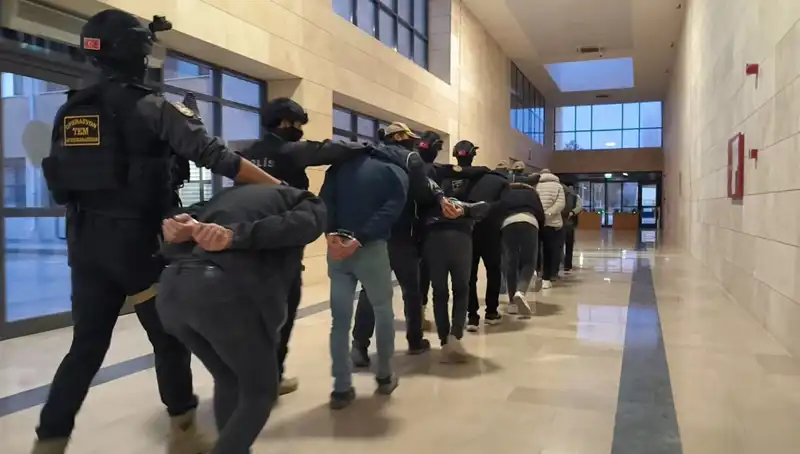 Türkiye'de DAEŞ'e Yönelik Dev Operasyon: 298 Şüpheli Yakalandı