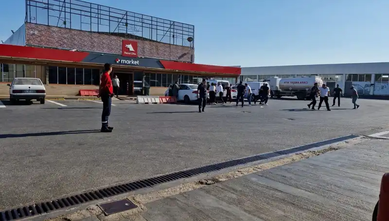 İki Aile Akaryakıt İstasyonunda Feci Kavga Etti!