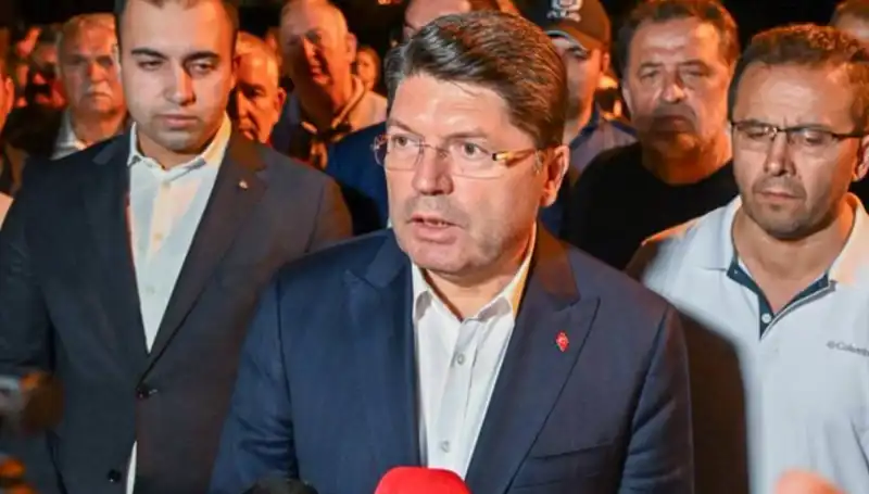 Bursa Orman Yangınında FETÖ Bağlantısı İddiası: Bakan Tunç Açıklamada Bulundu
