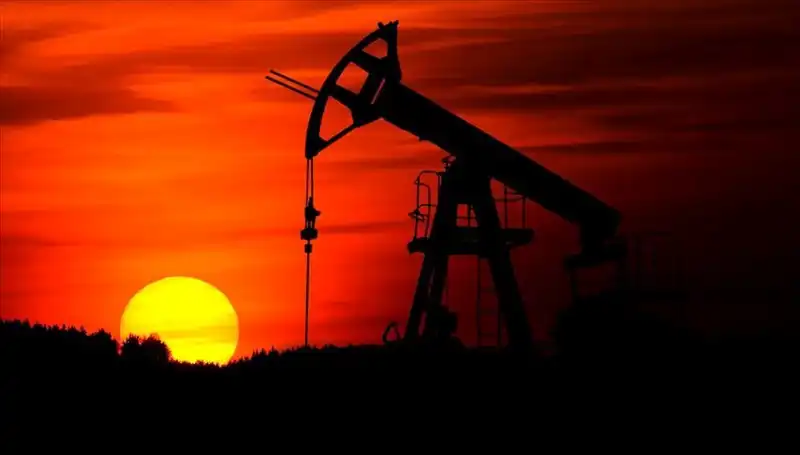 ABD'de Sondaj Kule Sayısı Sabit Kalırken Petrol Piyasası Ne Yönde Gelişiyor?