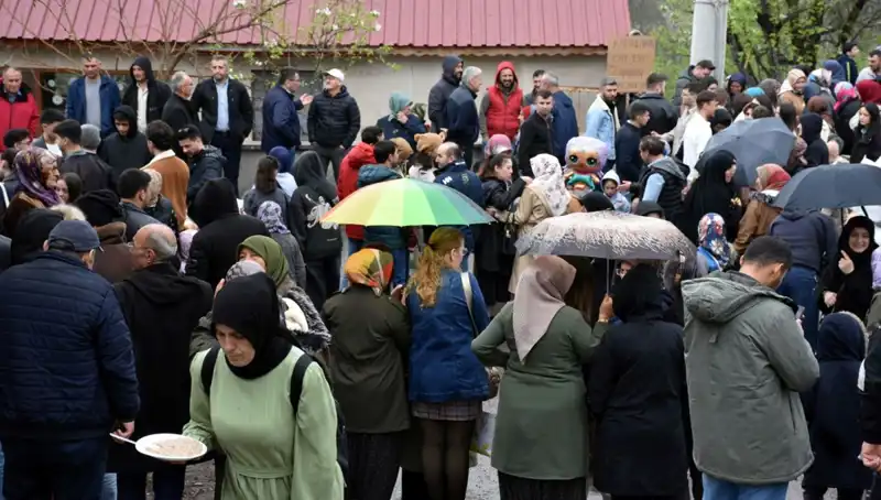 100 Yıldır Süregelen Bayram Geleneği: 12 Bin Kişi Bir Araya Geldi
