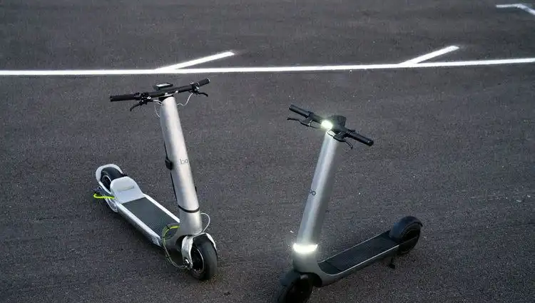 Elektrikli Scooter Devrimi: Hız Sınırlarını Aşarak Trafiğe Katılması Yasaklandı!