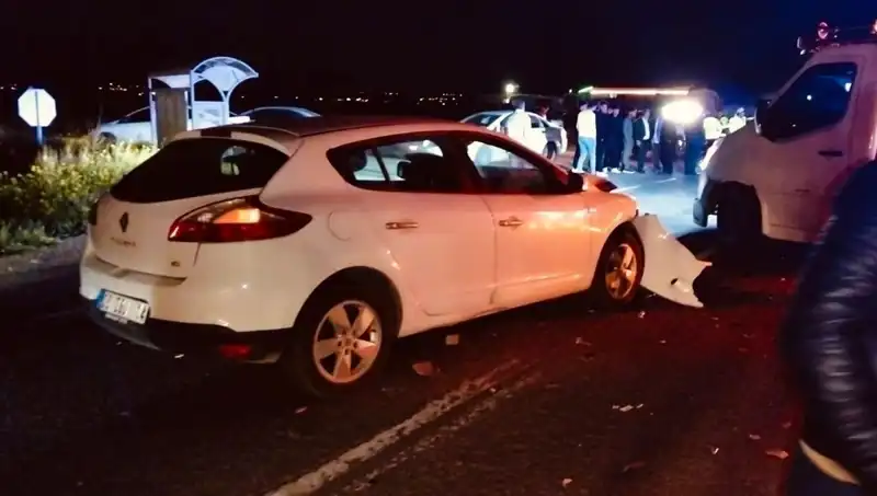 Kafa Kafaya Çarpışma: Feci Kaza Bir Can Aldı, Yedi Yaralı!