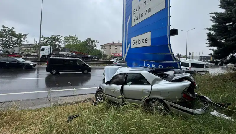 Trafik Levzasına Çarpan Araçta Sadece Bir Yaralı: Detaylar Burada!