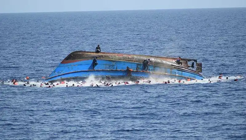 Filipinler’de Alabora Olan Gemi Faciasında can kaybı: 4 Ölü, 7 Kayıp