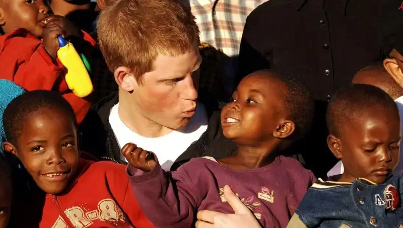Prens Harry'nin 20 Yıllık Yoldaşlığına Veda: Afrika'daki Projesine Neden Son Verdi?