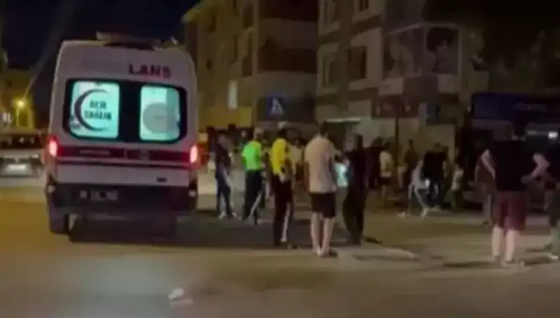 Alkollü Sürücü, Tartıştığı Yayaları Kamyonetle Ezdi: Felaket Anları