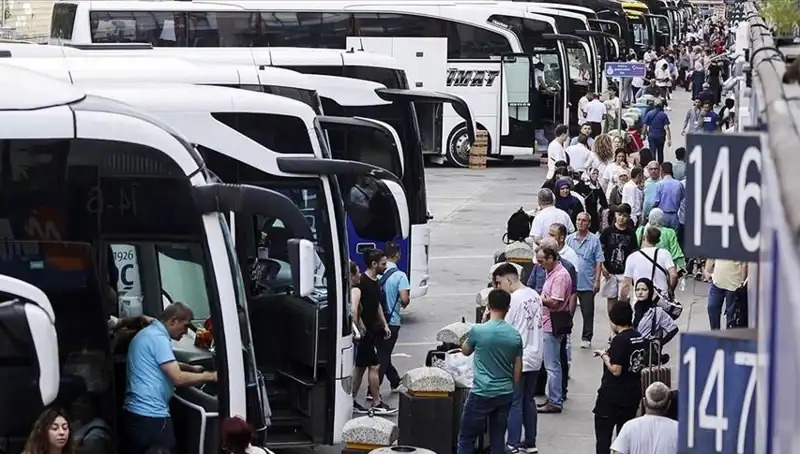 İstanbul'dan Kaçış: 369 Bin Kişi Neden Şehri Terk Etti?