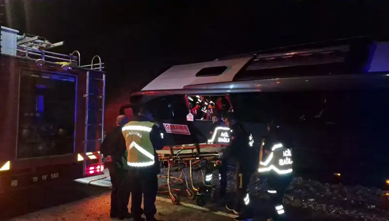 Festival Coşkusunu Acı Bir Kaza Sekteye Uğrattı: 15 Yaralı!