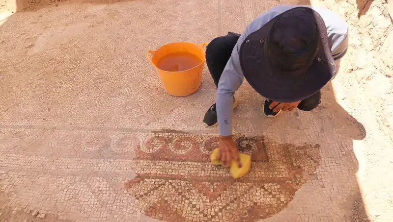 Mardin’de 1500 Yıllık Mozaik Bulundu: Tarihin Kapıları Aralanıyor!