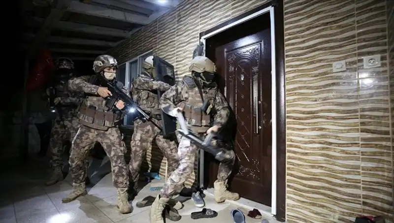 6 Suç Örgütüne Şok Baskın: 158 Şüpheli Ele Geçirildi!