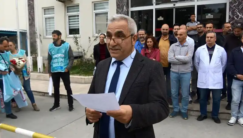 Antalya'da Doktora Saldırı: Sağlık Çalışanları Harekete Geçti!