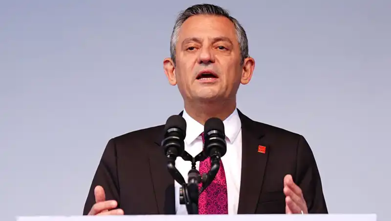 Özel'den Komutanların Dava Kararına Sert Tepki: Neler Oluyor?