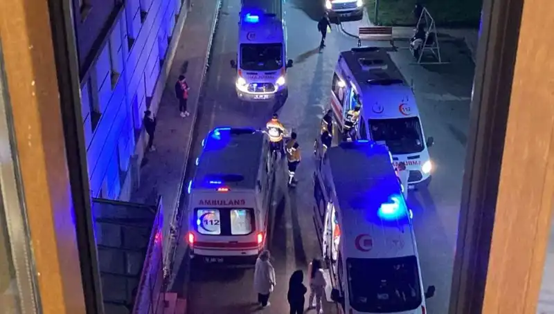 53 Öğrenci Akşam Yemeğinden Zehirlendi: Olayın Ardındaki Gizem Ne?