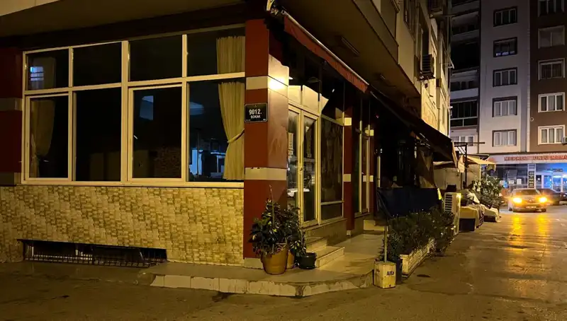 İzmir'de Kahvehane Baskını: Silahlı Saldırıda Bir Kişi Hayatını Kaybetti