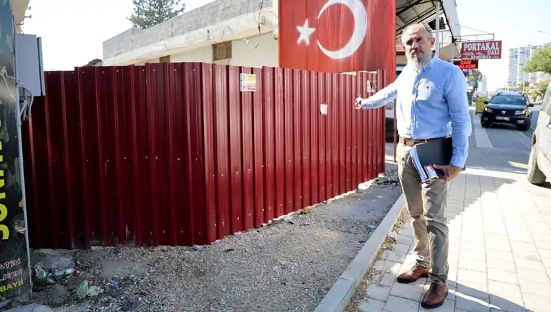 Tapulu Arazisini Koruma İçin Sokağı Kapatan Vatandaşın Hikayesi