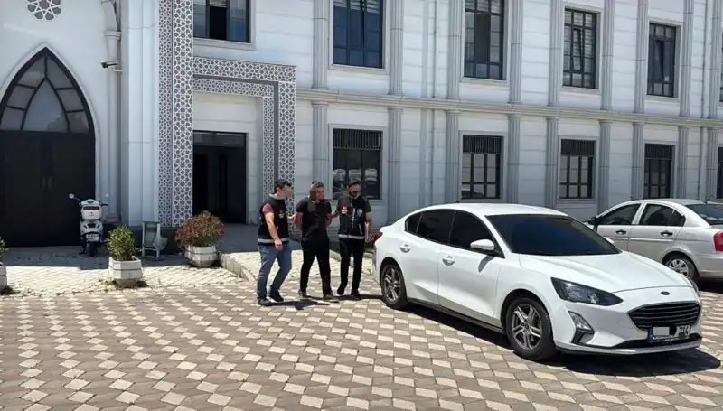 Kocaeli'de Cinayet Şoku: Katil Zanlısı Yakalandı ve Tutuklandı