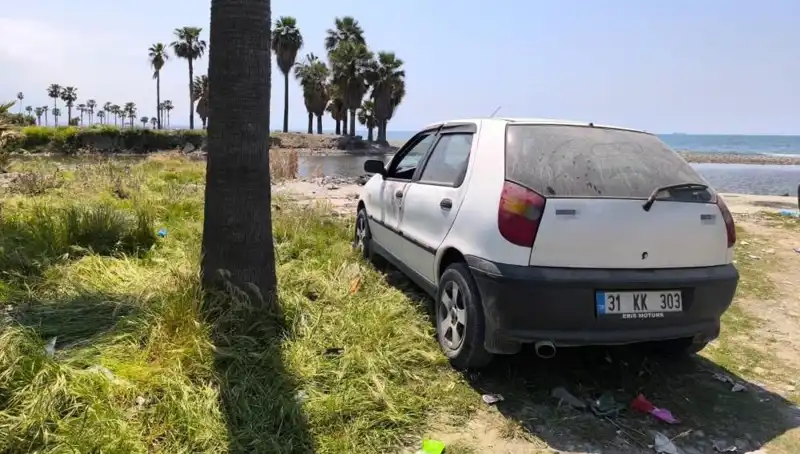 Arabasında Vurulmuş Halde Bulunan Kişinin Gizemli Ölümünün Detayları