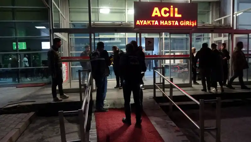 Hastane Acil Servisinde Silahlı Kavga: Neler Oldu?