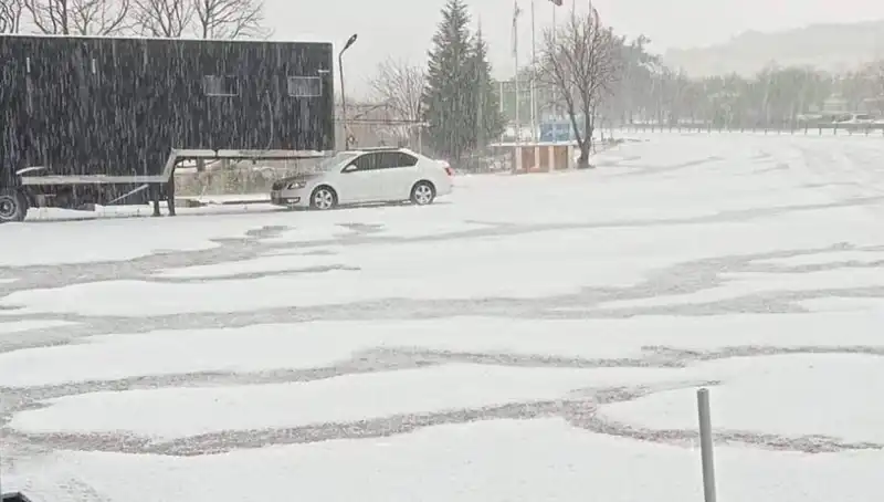 Tekirdağ'da Ceviz Büyüklüğünde Dolu Yağışı Şehir Hayatını Etkiledi!