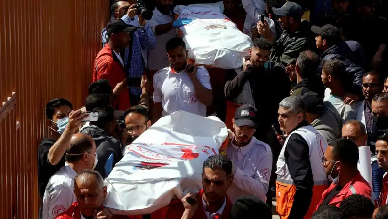 İsrail Katliamının Perde Arkası: Hayat Kurtaranların Dramı