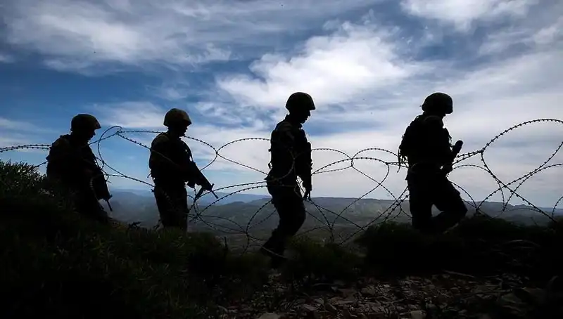 Türkiye'de Düzensiz Göçmen Operasyonu: 32 Kişi Yakalandı
