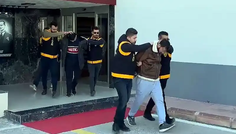 Silahlı Saldırıyla 2 Milyon Lira Talep Eden İki Şahıs Tutuklandı!