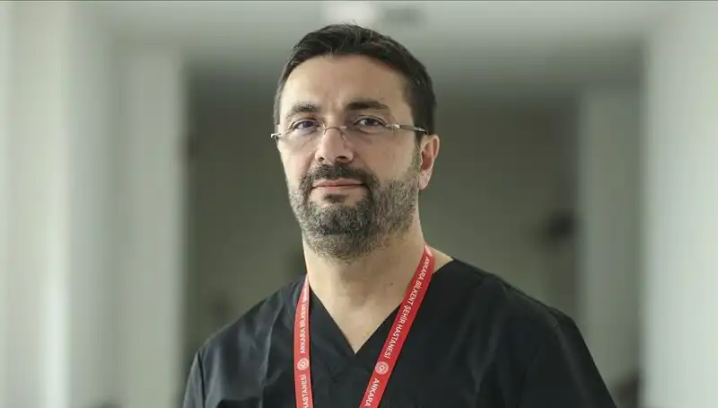Prof. Dr. Serkan Topaloğlu: Bilim Dünyasının Işıltılı Yıldızlarından Biri