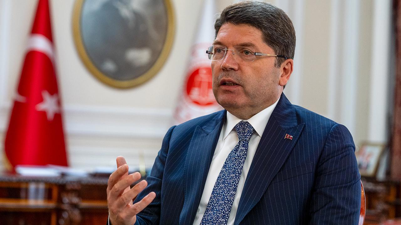 Bakan Tunç'tan Yargıya Tehdit Mesajı