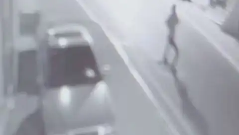 Sokak Ortasında El Yapımı Patlayıcı Patladı: Şoke Eden Olay!