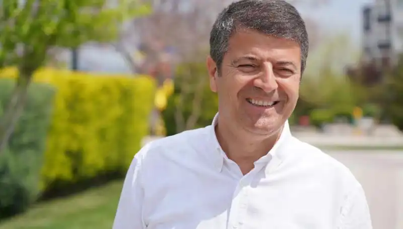 Abdurrahman Tutdere: Adıyaman Belediye Başkanı'nın Hayatı ve Siyasi Kariyeri