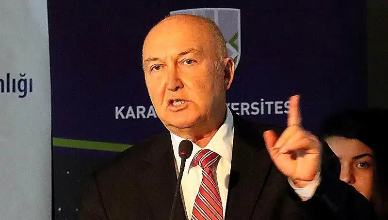 Prof. Dr. Övgün Ahmet Ercan, Beyin Kanaması Tehlikesi Geçirdi!