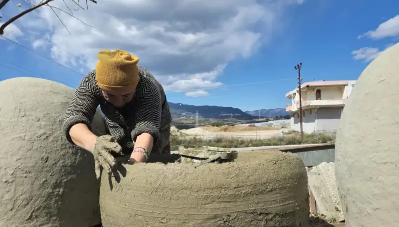 Hataylı Kadınlar, Killi Topraktan Elde Ettikleri Sanat Eserleriyle Dikkat Çekiyor