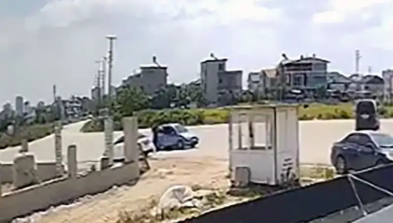 Park Halindeki Araçlardan 450 Bin Lira Çalındı: Güvenlik Kameraları İnceleniyor