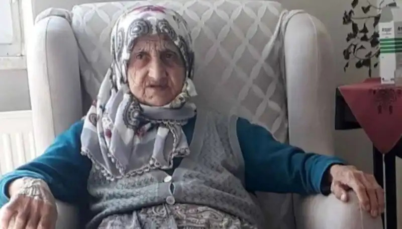 Yaşlı Kadına Çarpan Araç, Trajediye Neden Oldu: Hayatını Kaybetti