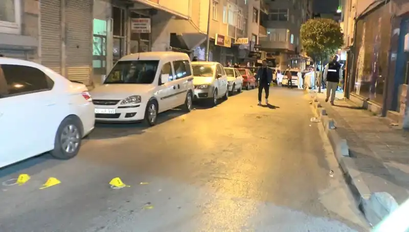 İstanbul'da Motosikletli Silahlı Saldırı: Bir Ölü, Bir Yaralı Gündeme Damga Vurdu
