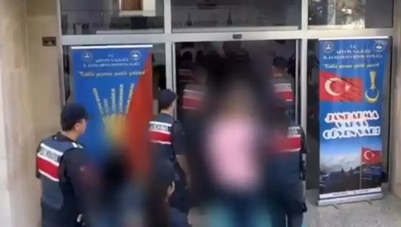 30 İlde FETÖ Operasyonları: 65 Kişi Tutuklandı, Hedefler Belirleniyor