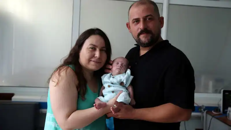 Prematüre Bebeğin Hayatta Kalma Mücadelesi: 800 Gram ile Doğdu